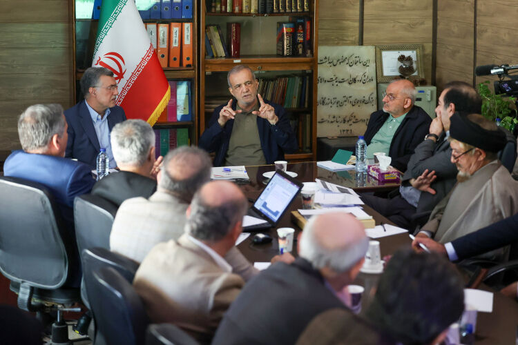 رئیس‌جمهور: پیوند نهادهای اجتماعی و شبکه سلامت با ظرفیت مساجد تقویت می‌شود