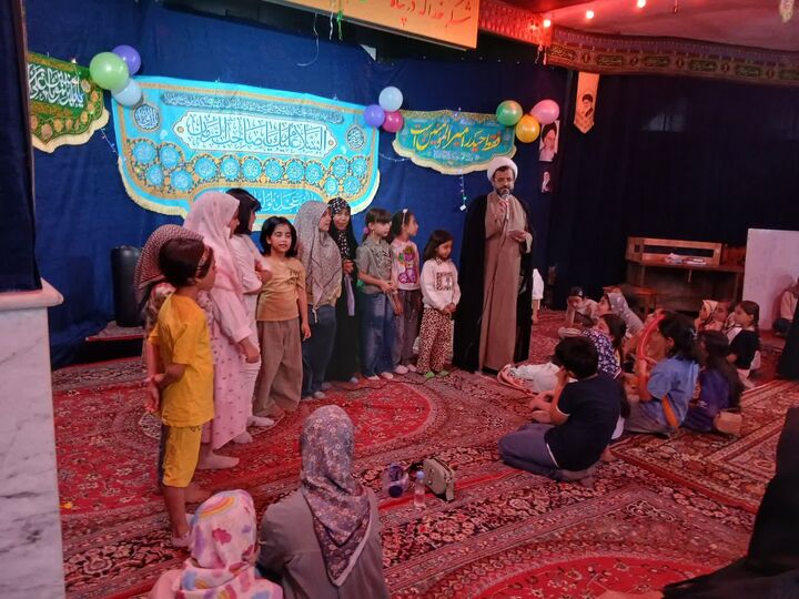 جشن ولادت امام هادی(ع) و عید غدیر؛ پیوند نسل‌ها در آیین «دورهمی مادر و دختری» مسجدالنبی(ص) اراک