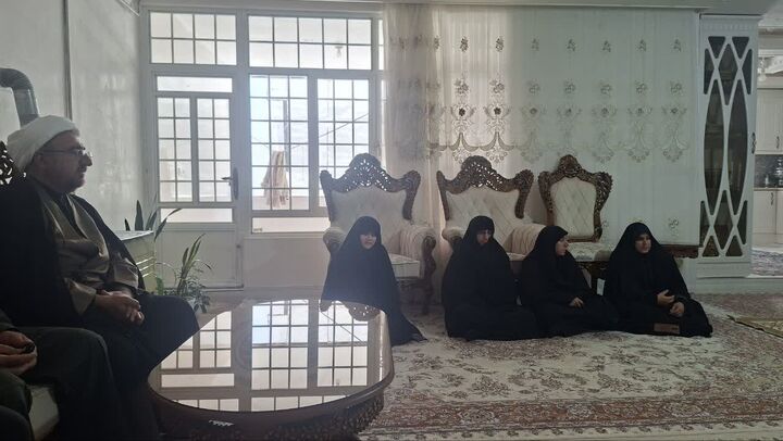 ترویج سیره عملی شهدا از راه‌های پاسداشت فرهنگ ایثار و شهادت است