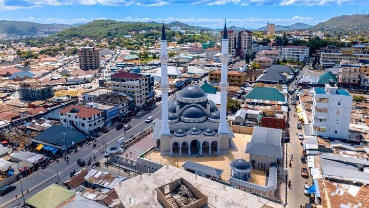 افتتاح نخستین مسجد به سبک معماری دوره عثمانی‌ در تانزانیا؛ «مسجد فرج» با ظرفیت ۵ هزار نمازگزار