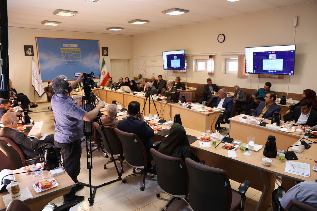 نقش سرمایه انسانی و حکمرانی فناوری در آینده ایران