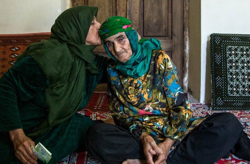 رقص نورِ ایمان در کوچهپسکوچههای مازندران؛ وقتی عید غدیر با آیین «دید و بازدید با سادات» پیوند میخورد