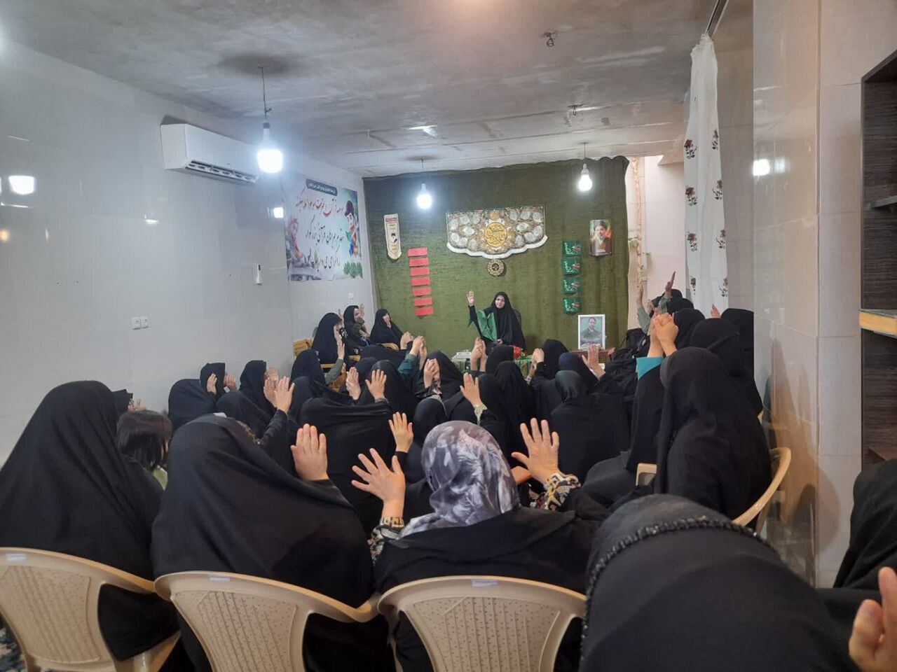 دورهمی غدیری فعالان قرآنی موسسه ملاسکینه نوش آباد آران و بیدگل برگزار شد