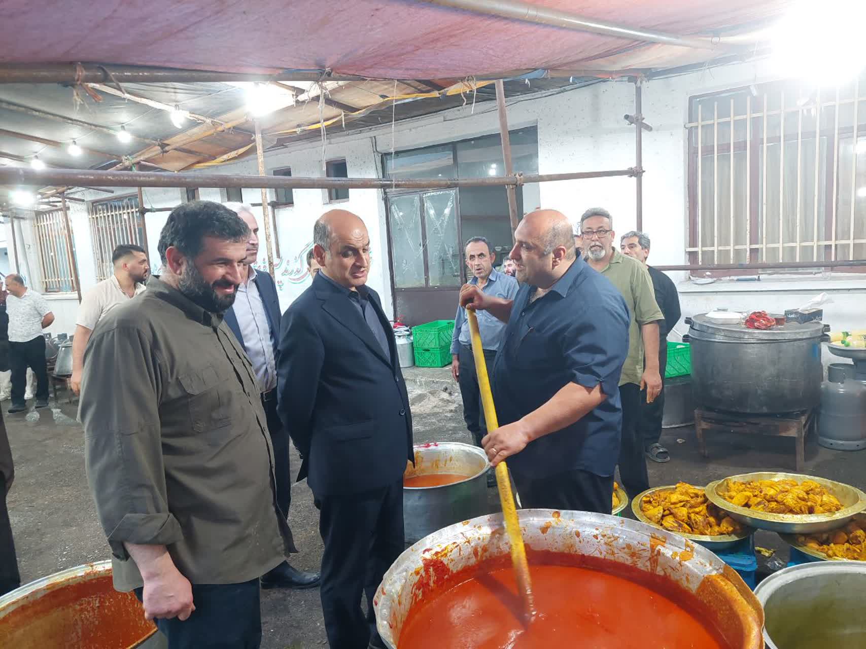 پخت و توزیع ۱۴هزار پرس اطعام غدیر در رشت