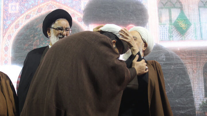عمامه گذاری طلاب؛ در سایه شکوهِ اجتماع اقتدار 