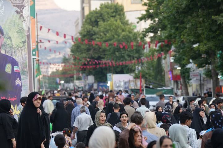 جمعیت کم‌نظیر مردم خرم‌آباد در جشن کیلومتری غدیر