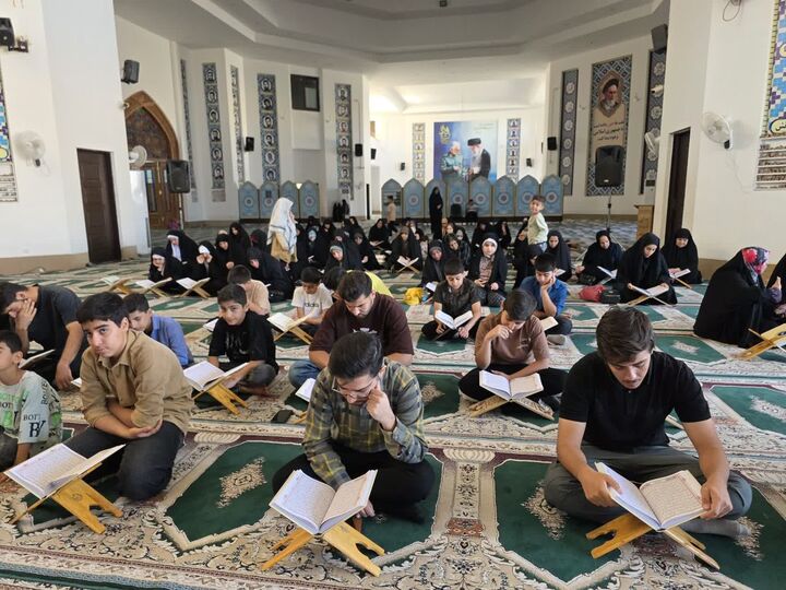 محفل انس با قرآن در جوار بقعه احمد بن اسحاق(ره) سرپل‌ذهاب برگزار شد