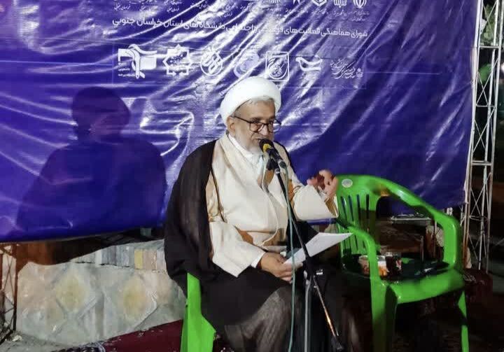 مطالعه مباحث امامشناسی برای جامعه امروز ضروری است