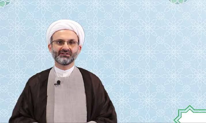 رهبر شهید انتظار فرج را از حالت روحی خارج کرده و به آن امتداد اجتماعی می‌دهند