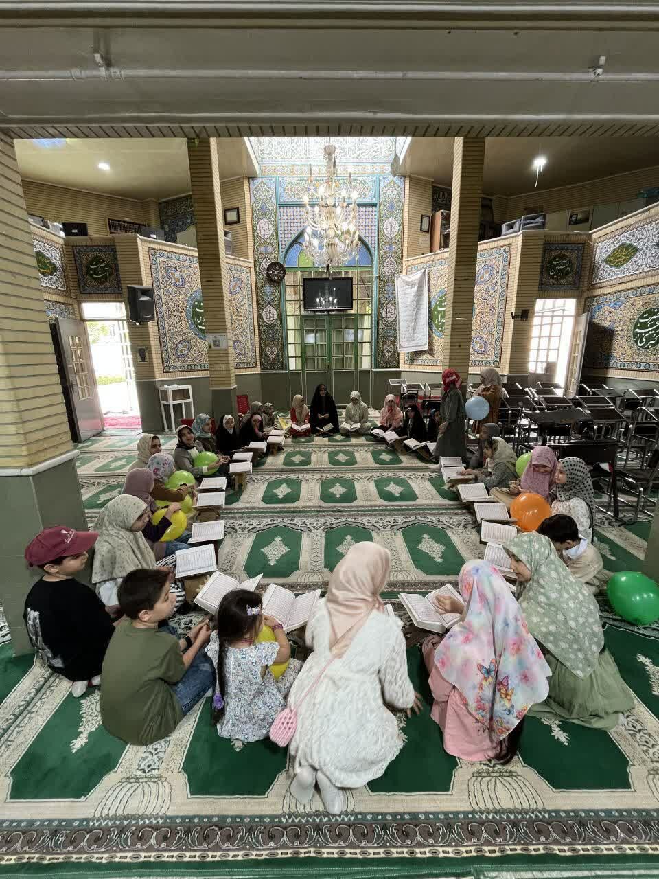 جشن عید غدیر با مشارکت قرآن‌آموزان و خانواده‌ها در مسجد سلمان فارسی کرمانشاه برگزار شد
