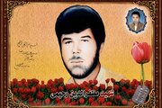 هدیه مادر شهید از النگ به بیت رهبری؛ دستخط رهبر انقلاب بر تصویر شهید رحیمی‌