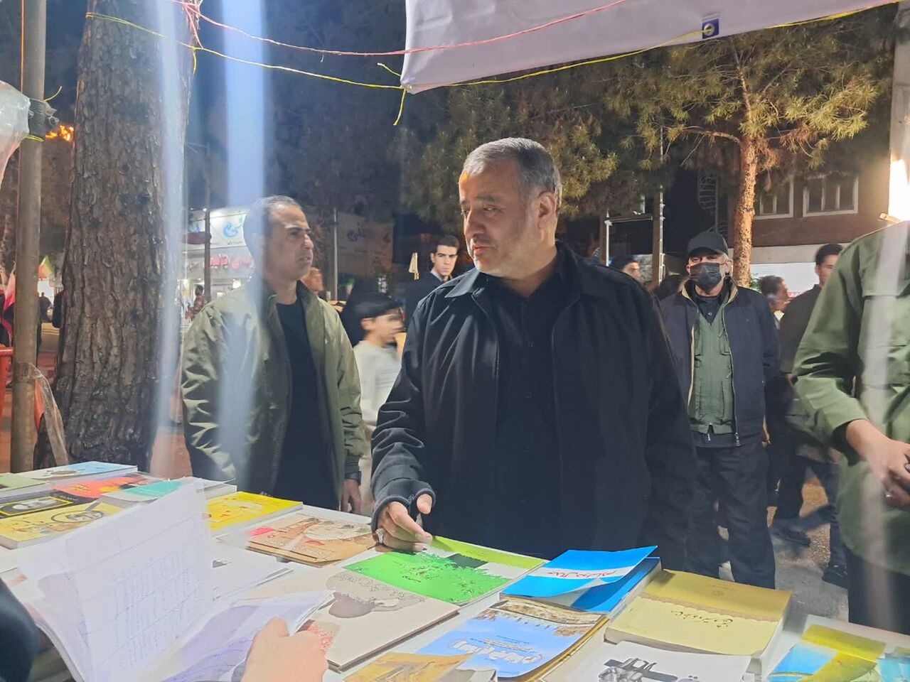 موکب «شهدای فرهنگی»؛ پاتوق کتابخوانان بیرجند در شب های مقاومت