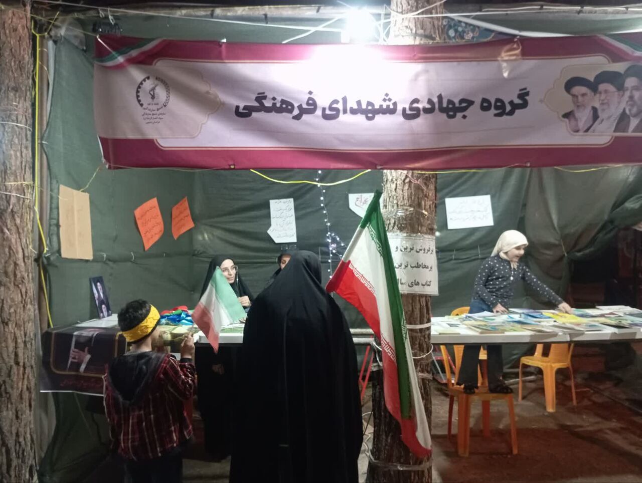 موکب «شهدای فرهنگی»؛ پاتوق کتابخوانان بیرجند در شب های مقاومت