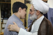 دیدار نماینده ولی فقیه گیلان با خانواده شهید زرین