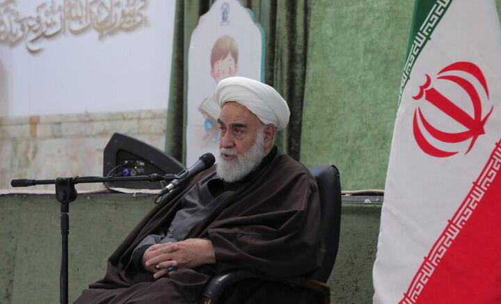 روایت حجت‌الاسلام محمدی گلپایگانی از فضایل و زندگی ساده رهبر شهید