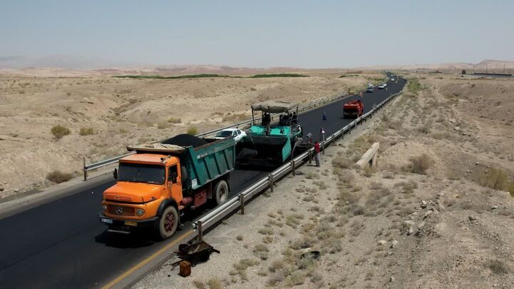 ۱۱ کارگاه جاده ای در  کریدور اصلی استان سمنان فعالیت می کنند