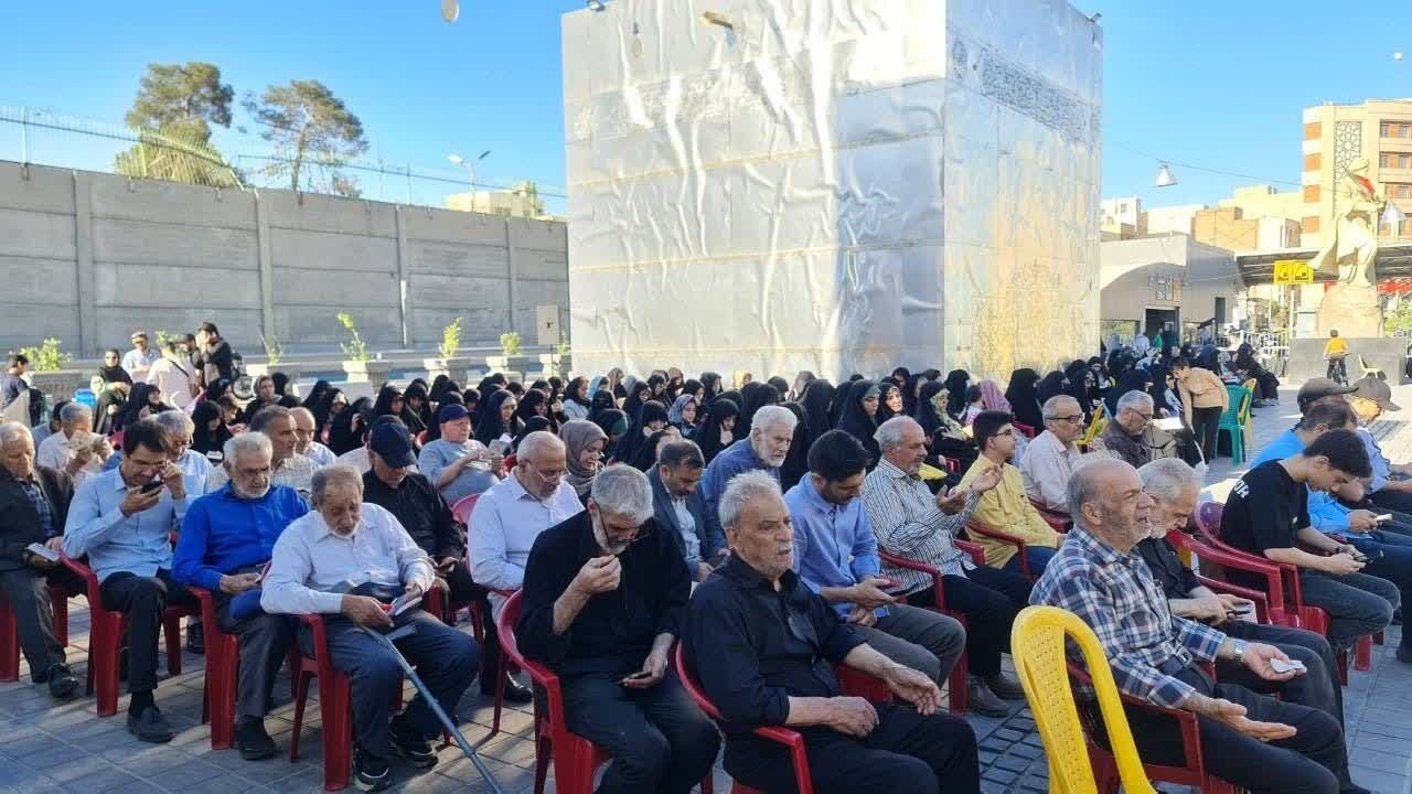 مسجد ۱۰۰ ساله اباعبدالله(ع)؛ کانون مردم مبعوث‌ در خیابان پیروزی