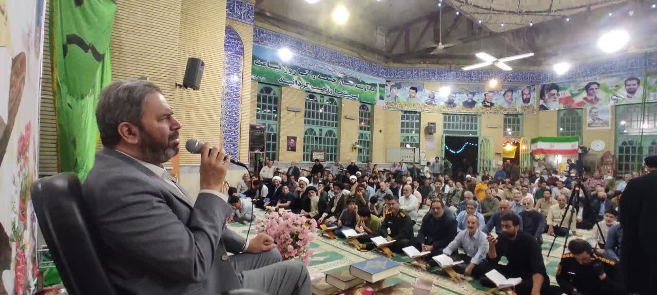 محفل انس با قرآن در مسجد الزهرا(س) نطنز برگزار شد