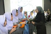 وقتی مسجد و مدرسه دست در دست هم می‌دهند؛ رویش جوانه‌های هنر در کانون «بنت‌الهدی»