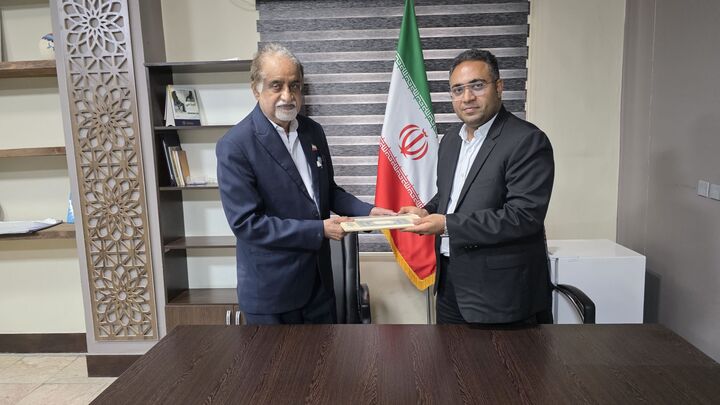 برای نخستین‌بار در هرمزگان؛ تفاهم‌نامه راهبردی میان انجمن صنفی کارفرمایی مطبوعات و رسانه‌ها و انجمن روابط‌عمومی‌ها امضا شد