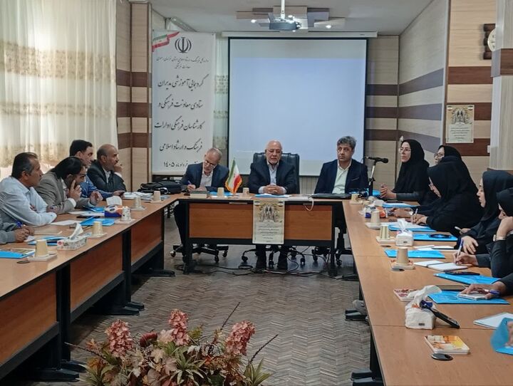 لزوم گسترش مراکز فرهنگی در مناطق کم برخوردار