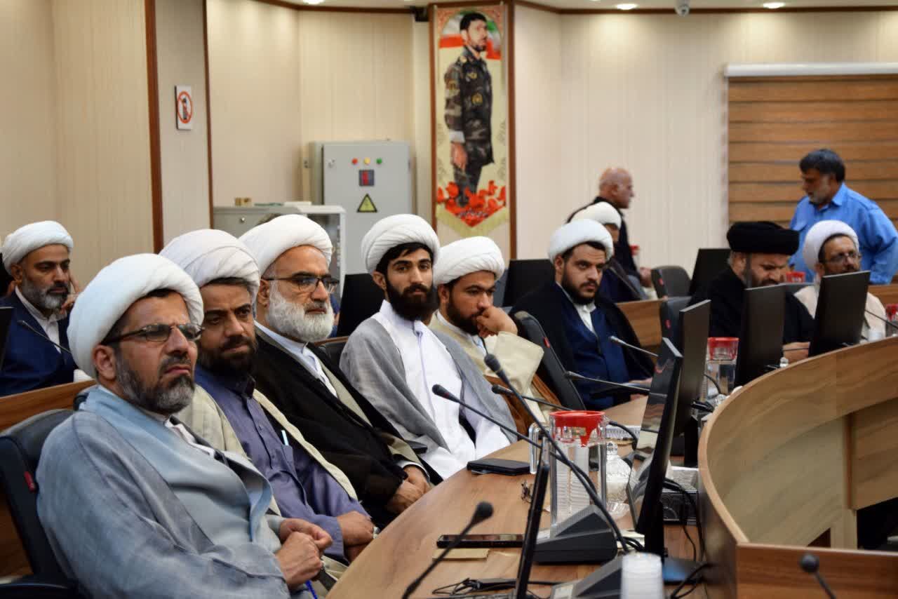 گردهمایی ائمه جماعات آران و بیدگل در آستانه محرم برگزار شد