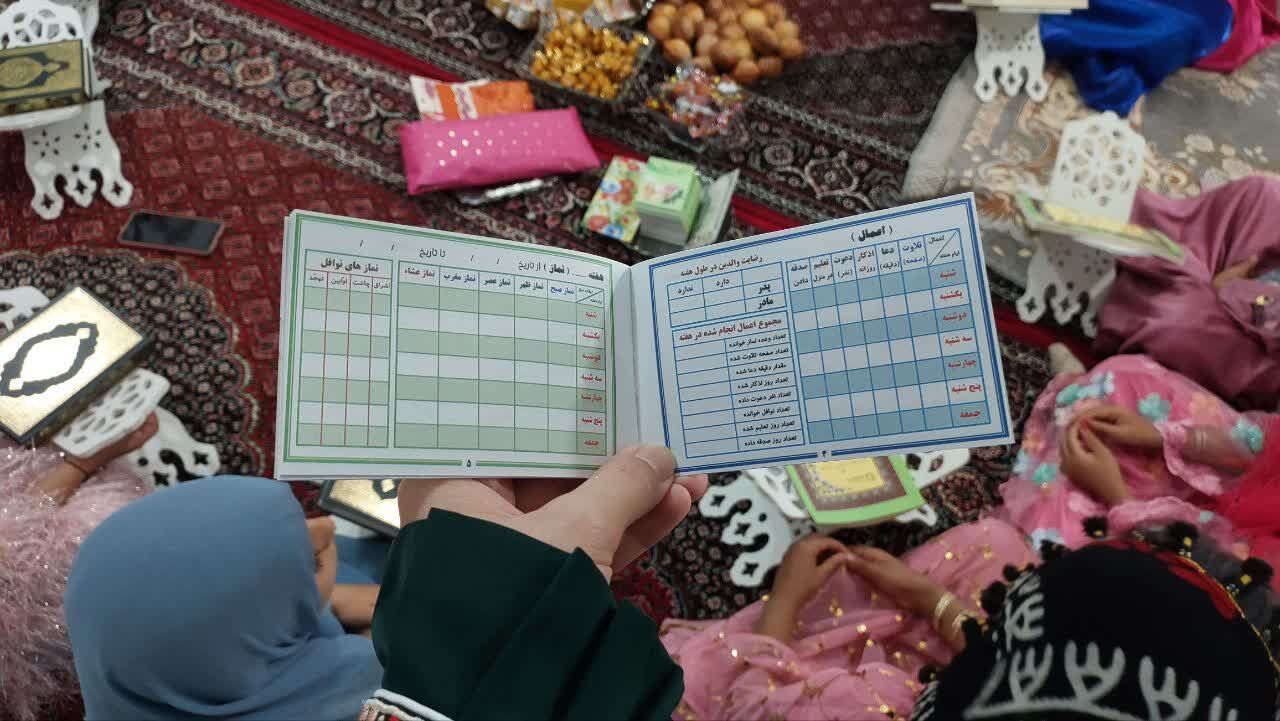 تجلیل از خاتمان قرآن در محفل معنوی خانه قرآن کوثر