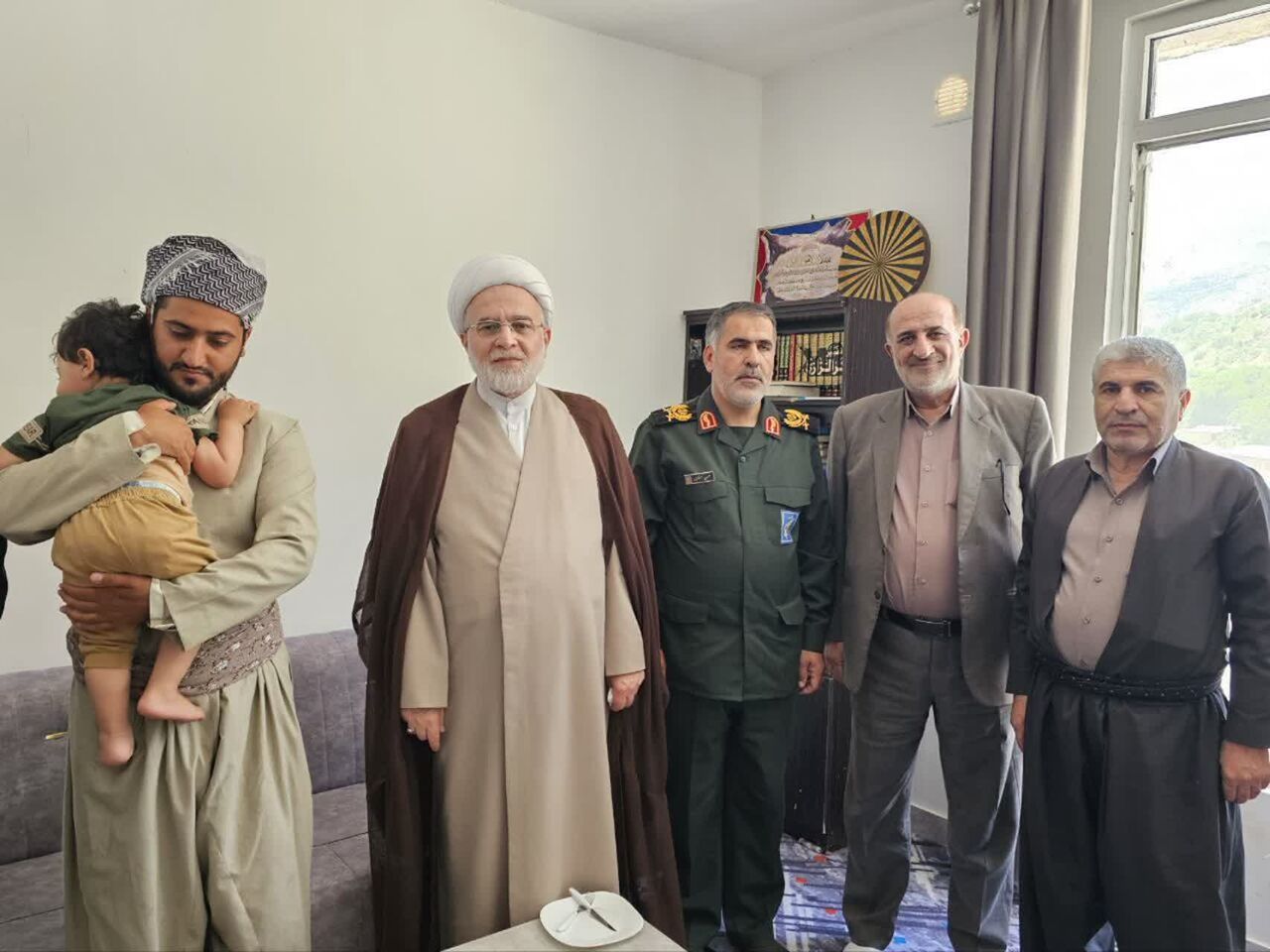 نماینده ولیفقیه در کردستان با ماموستایان کلاترزان دیدار کرد