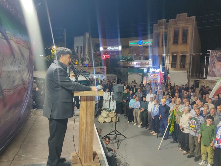 ۱۰۰ شب همدلی، میدان ۲۲ بهمن ایلام به نماد وحدت مردمی تبدیل شد