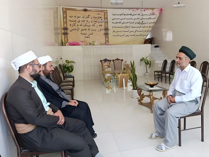 روحانیت محور وحدت اجتماعی؛ مطالبات معیشتی علما باید پیگیری شود