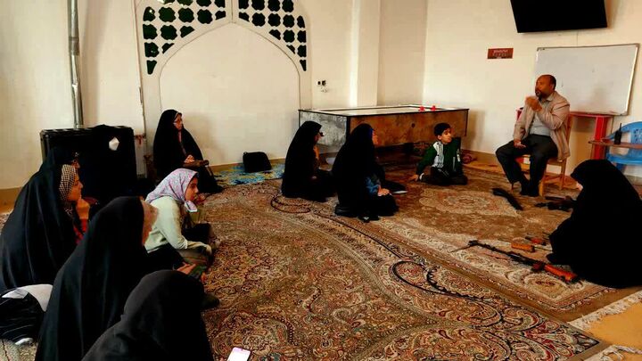 وقتی مسجد مدرسه دفاع از وطن می‌شود