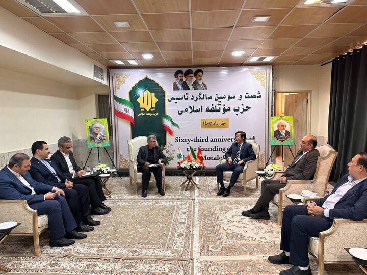 ضیافت جمعی از سفرا و نمایندگان احزاب به میزبانی حزب موتلفه اسلامی