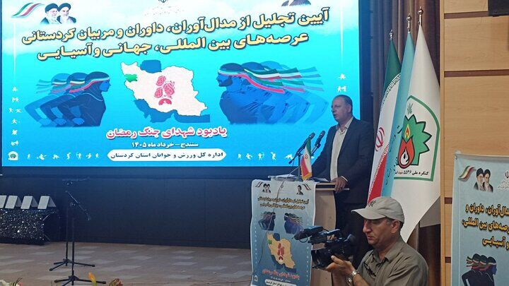 از دغدغه معیشت قهرمانان تا وعده تکمیل پروژههای نیمهتمام ورزشی کردستان