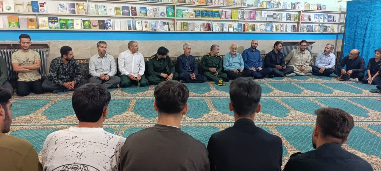 مساجد سنگرهای انقلاب هستند