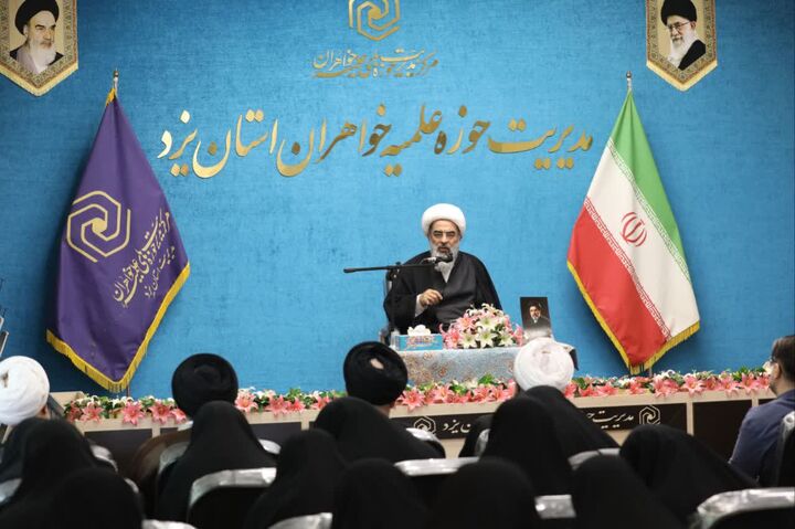 امامت از ارکان بنیادین دین است / عاشورا بزرگ‌ترین مدرسه مقاومت در تاریخ اسلام است.