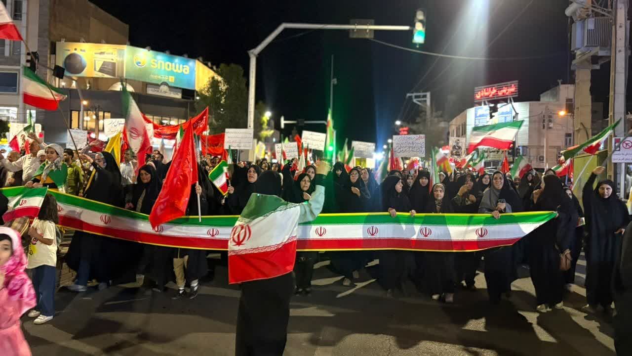 فریاد ایستادگی و مقاومت در صدوپنجمین اجتماع مردمی بیرجند