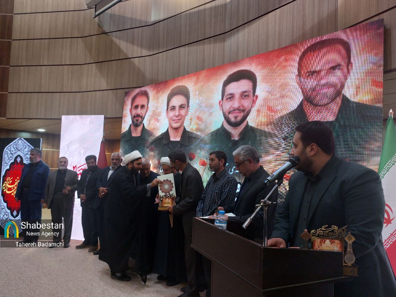 خانواده شهدای مداح و روضهخوان در کرمان تجلیل شدند