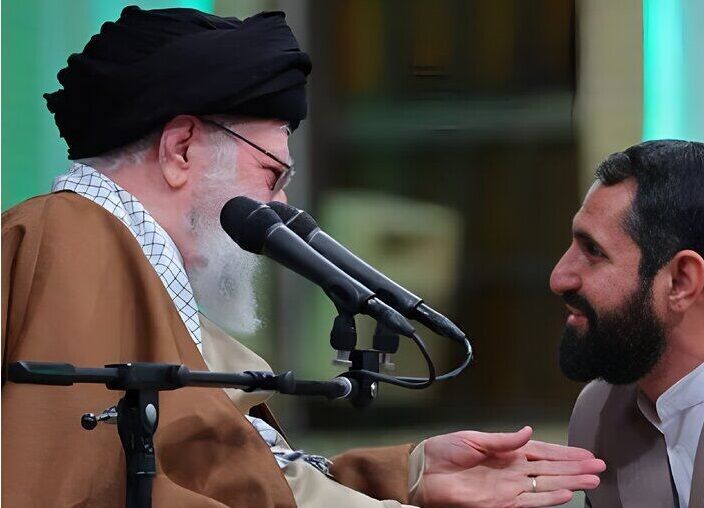 هدیه‌ای که رهبر شهید برای مداحی لُری به مهدی ترکاشوند دادند