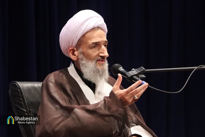 نسلِ باسوادِ بی‌نماز؛ شکستِ راهبردی در تربیت