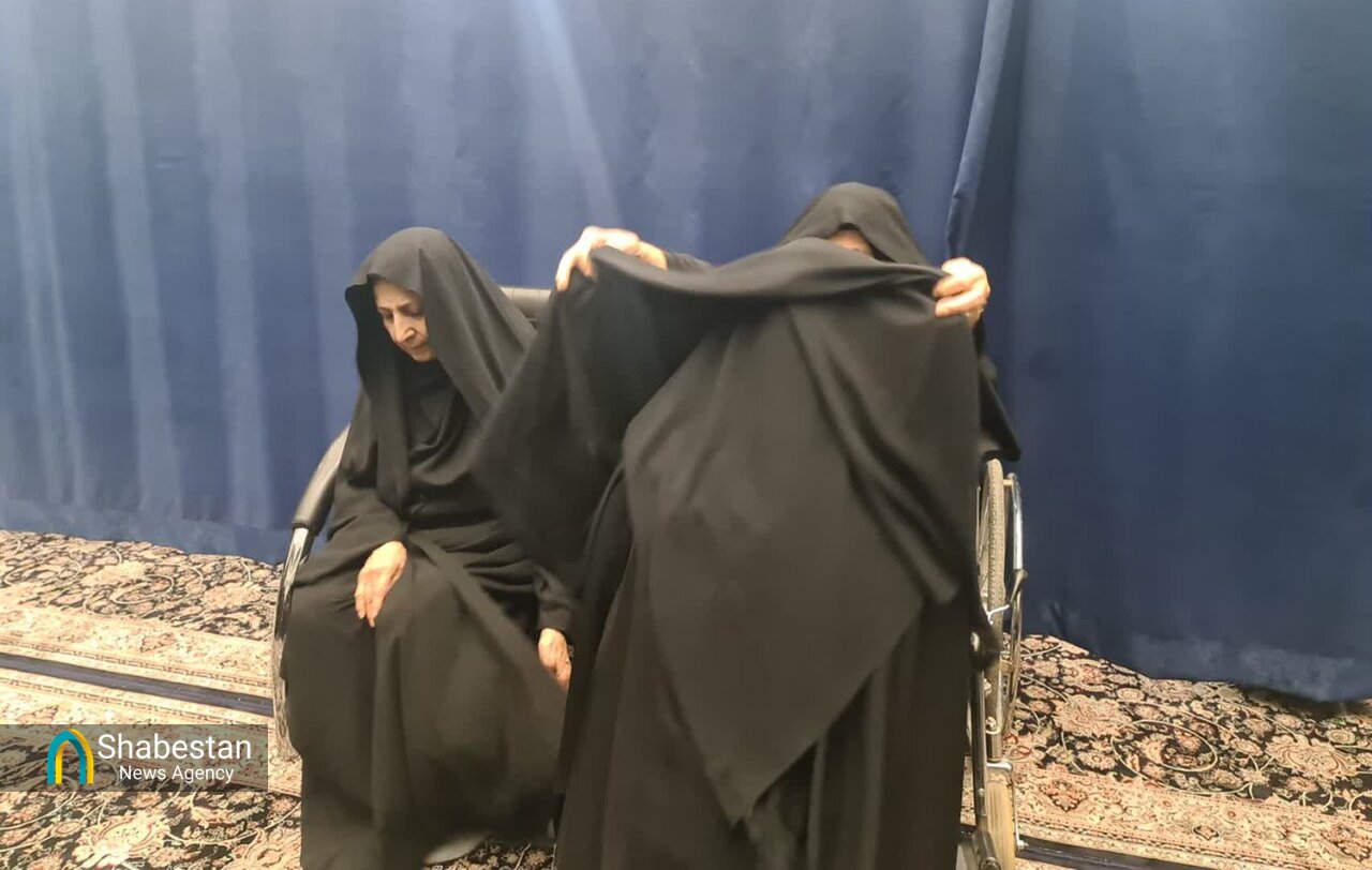 آیین سنتی تعویض لباس مشکی با حضور پیرغلامان اباعبدالله(ع) در مشهد
