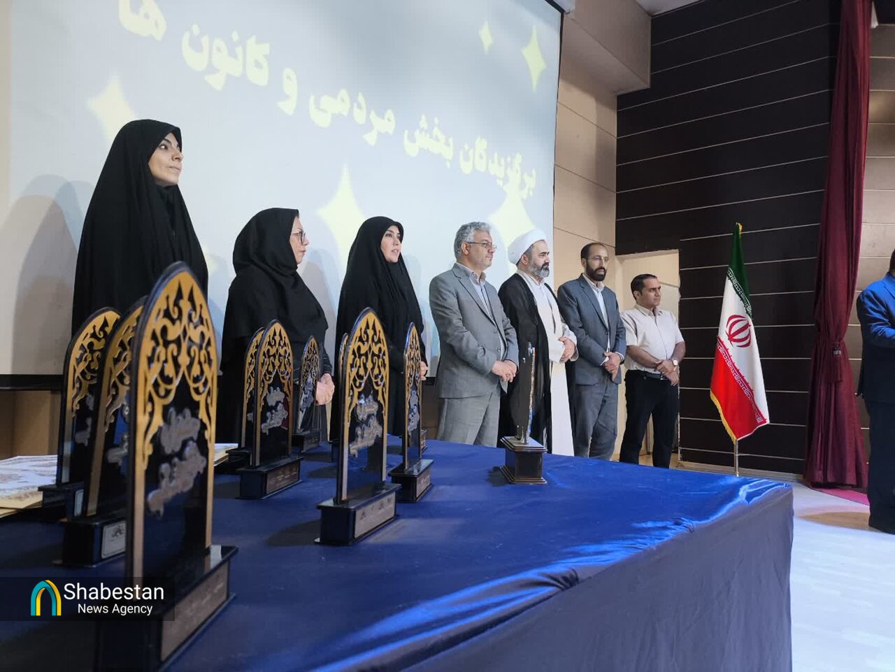 آیین اختتامیه جشنواره طراحی پوستر «جلوه‌های عاشقی» در مشهد