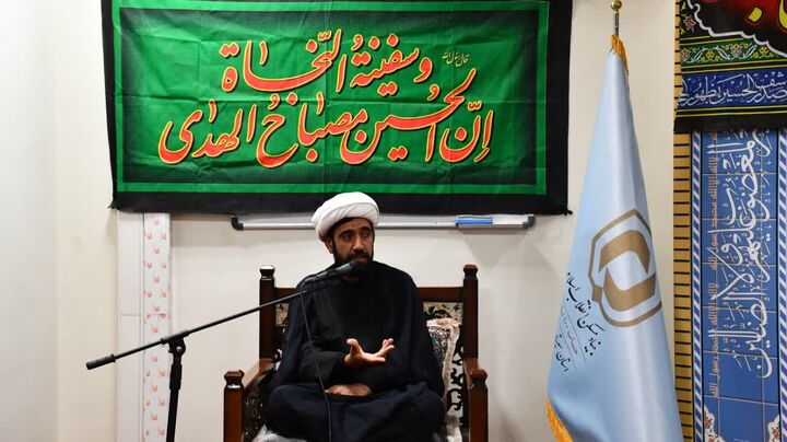 قیام اباعبدالله الحسین (ع) برای مقابله با پذیرش ذلت بود