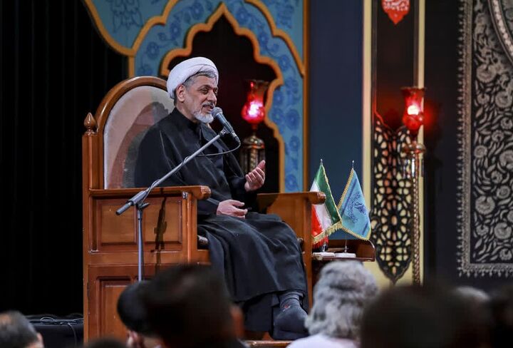 نهضت عاشورا بر پایه «بذل جان» در راه خدا شکل گرفت