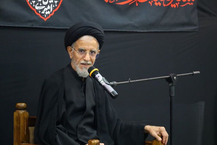 ملت ایران مصداق بارز «امت مبعوث» در تداوم راه عاشورا هستند