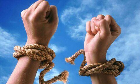 قدم سیزدهم؛ روی تاریک و ناگفته‌ انجمن‌های دوازده‌قدمی ترک اعتیاد