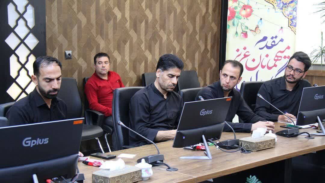 نشست هماهنگی همایش دانشآموزی «احلی من العسل» در آران و بیدگل