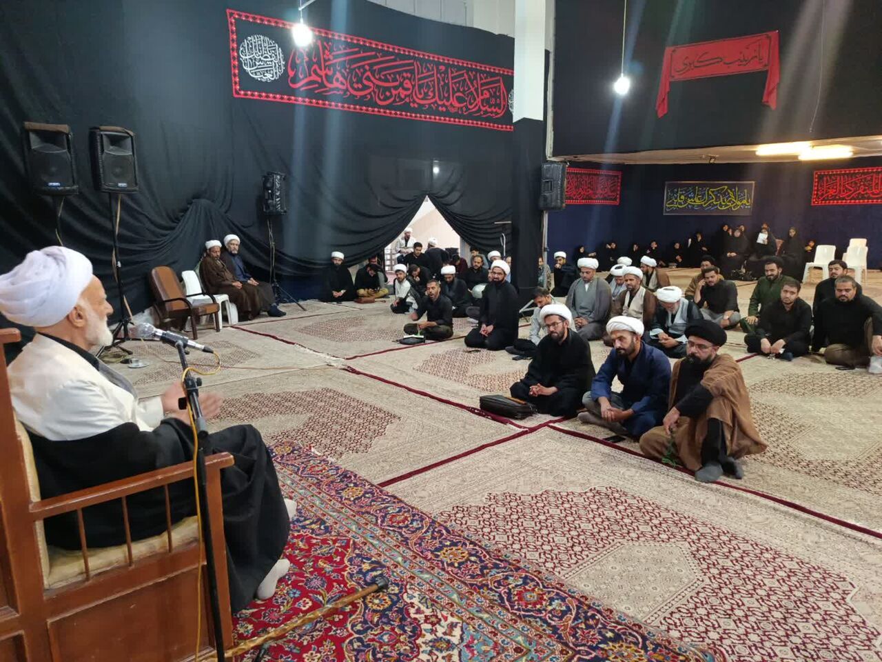 مبلغان دینی با همت بلند و تلاش بی‌وقفه در مسیر تبلیغ معارف اهل بیت (ع) گام بردارند
