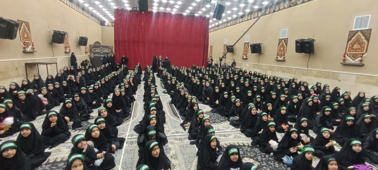 پیوند هنر و عبادت با مدیریت دلسوزانه بانوی فرهنگساز