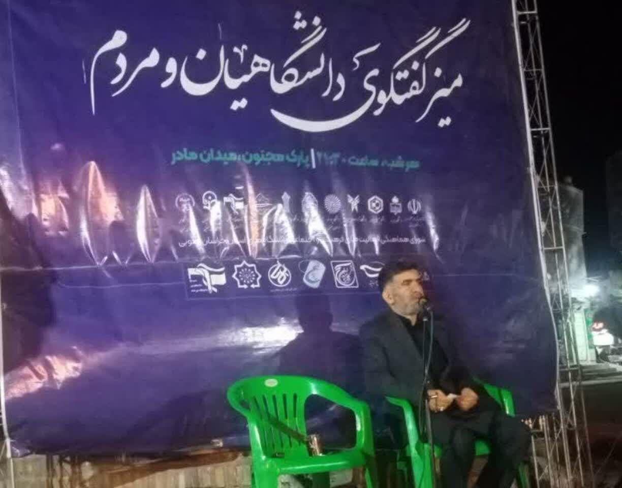 امام حسین(ع) برای احیای ارزشهای دینی و انسانی به میدان آمد