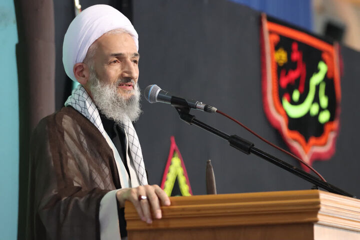 پویش «یالثارات‌الخامنه‌ای» پاسخی قاطع به دشمنان است/ لزوم هم‌خوانی گفتار و کردار در جامعه دینی